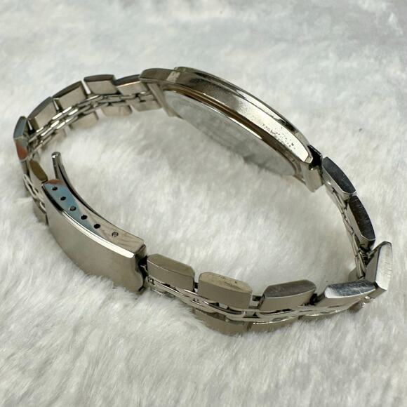 Fendi women’s silver watch 210G Good Pre-Owned - Picture 10 of 13